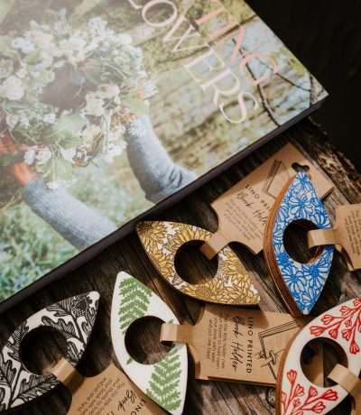Beth book holders alt