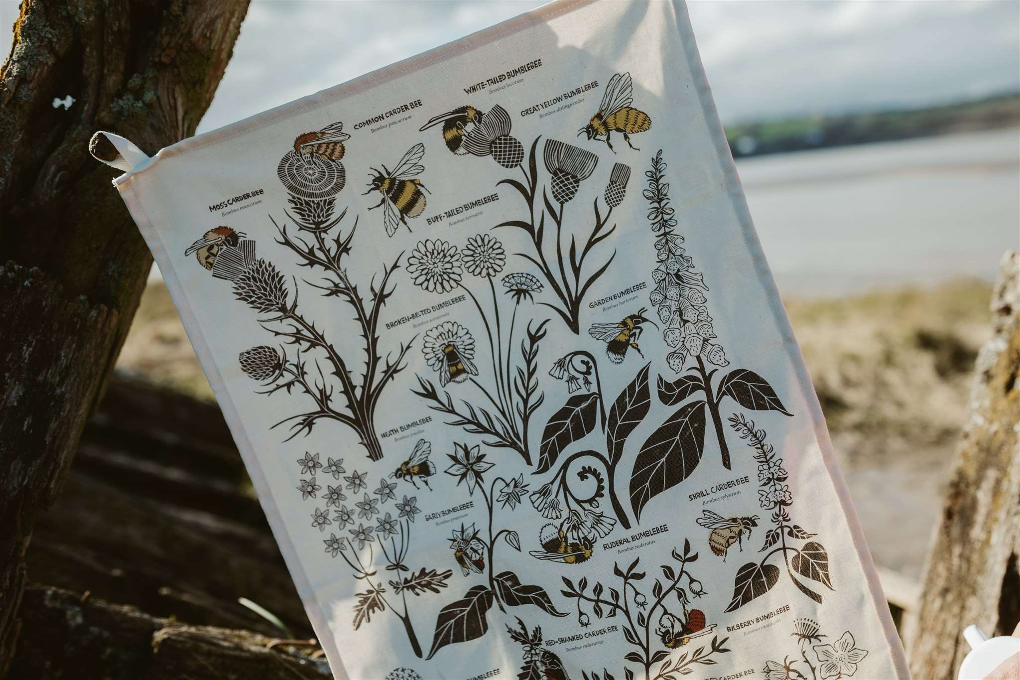 bumblebee tea towel alt