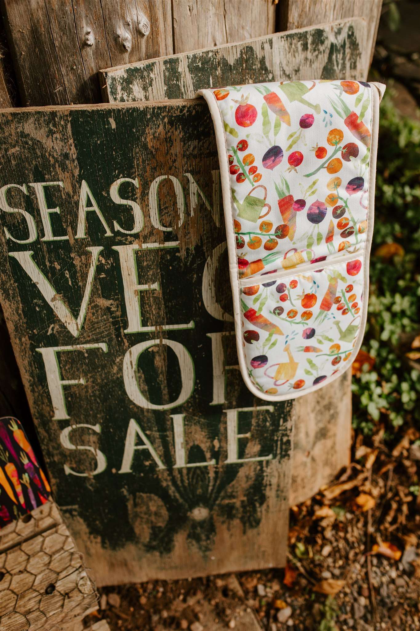 busy veg oven gloves