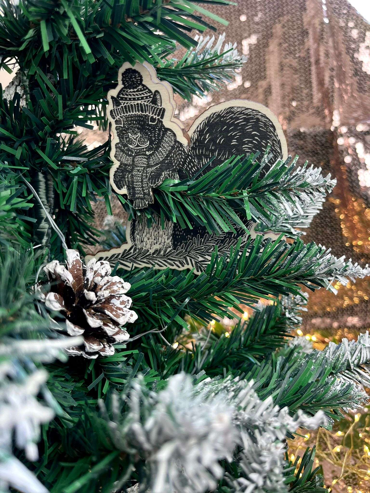 earl squirrel on tree
