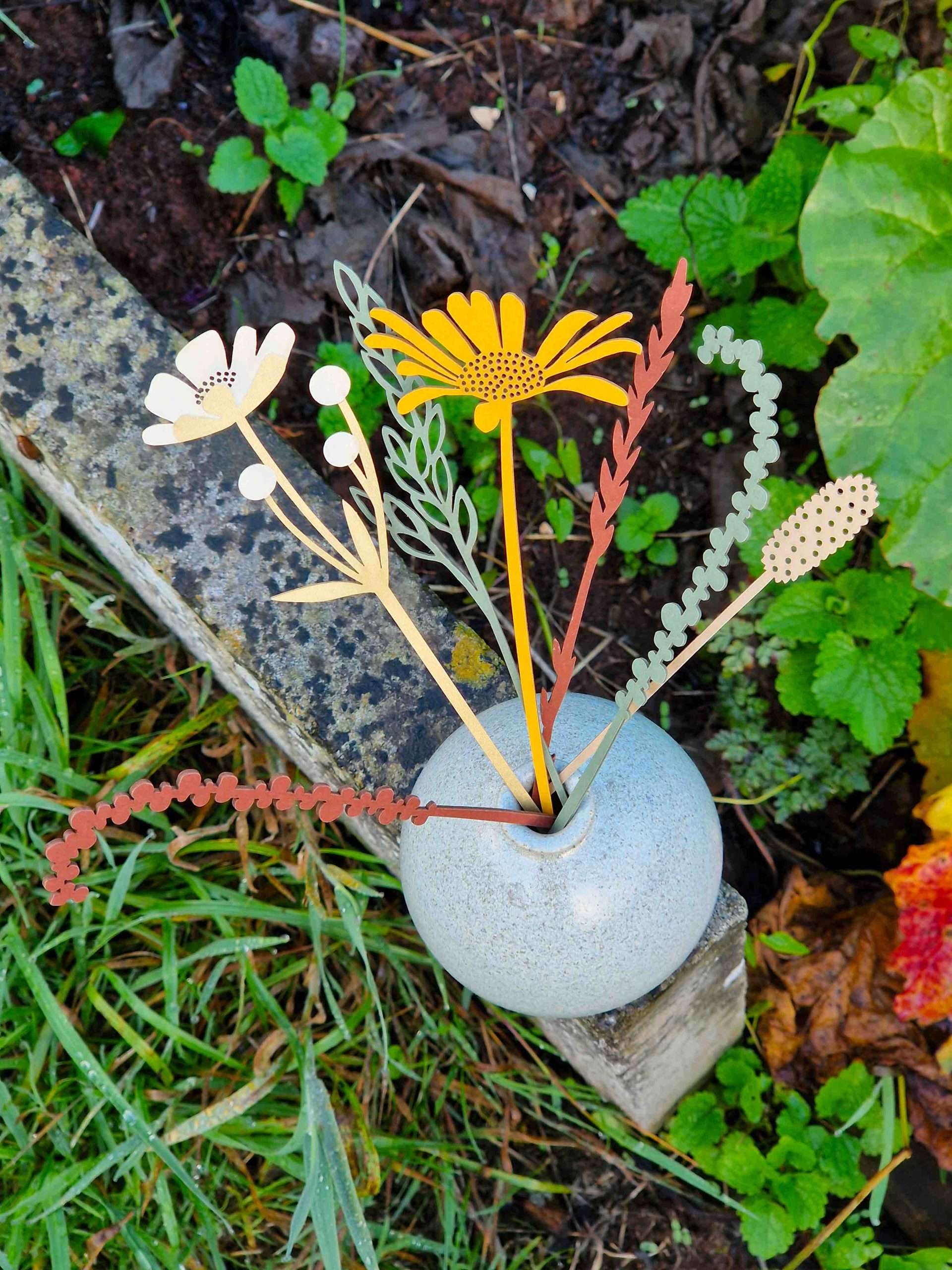 Laser Cut Harvest Meadow Paper Flower Posy - Image 2