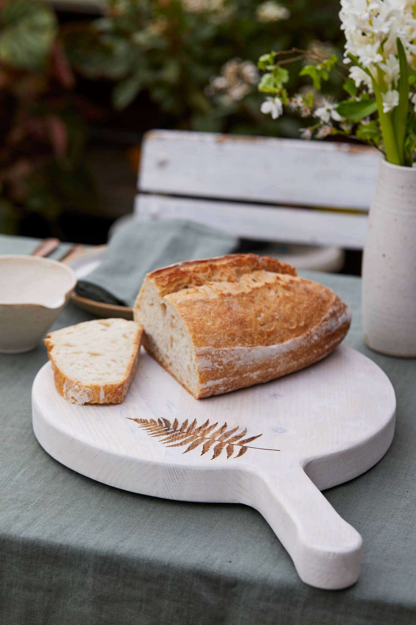 round fern serving board