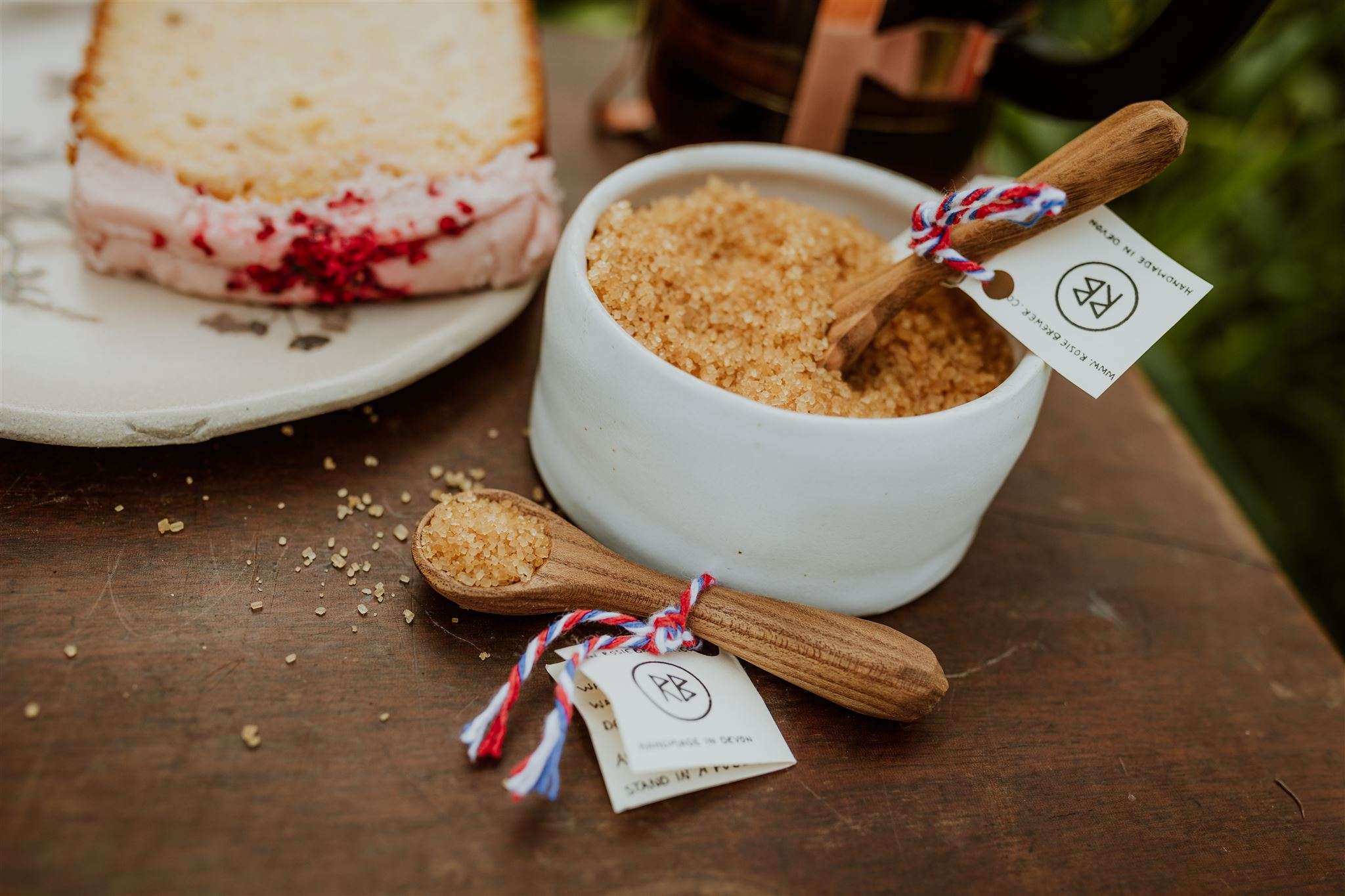 salt and sugar wooden scoops