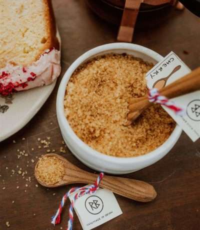 salt and sugar wooden scoops alt